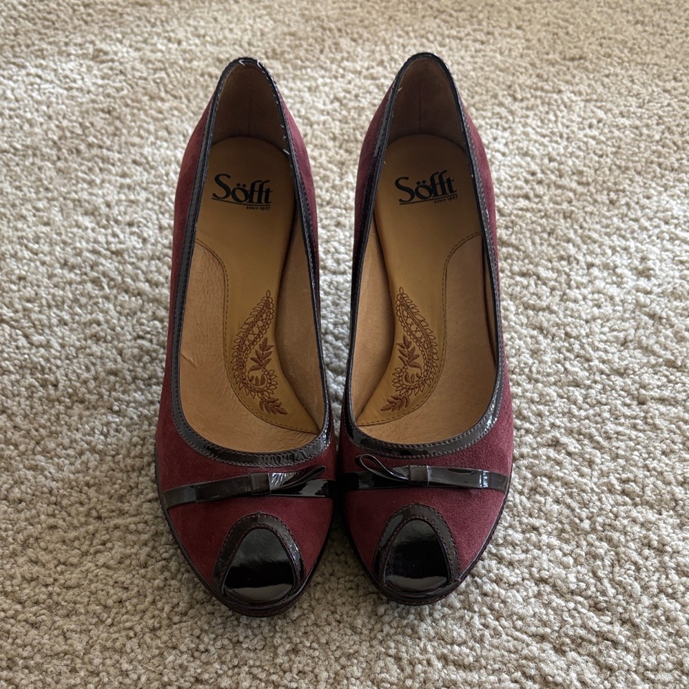 Women's Burgundy and Black Heels